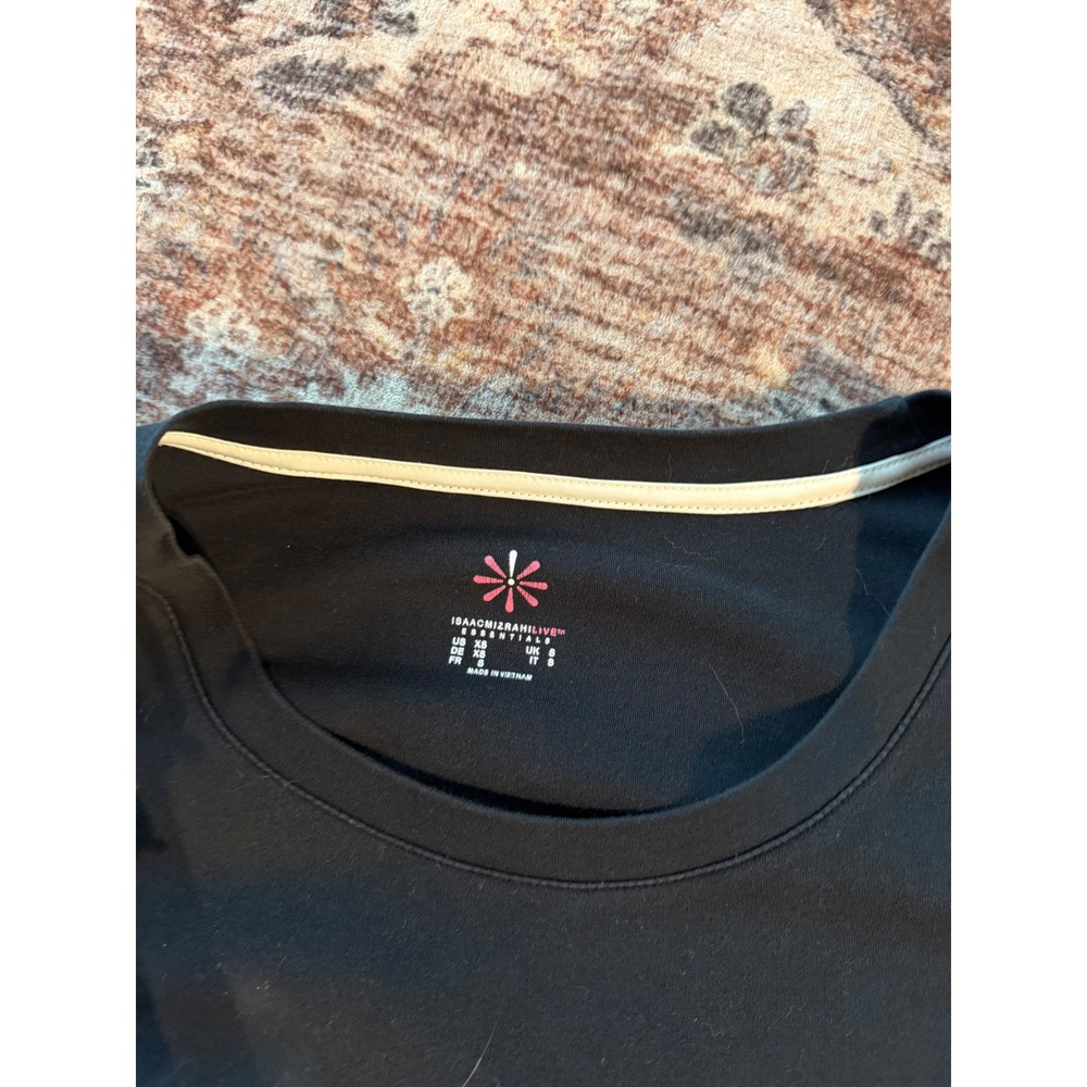 Isaac Mizrahi Live Essentials Black Long Sleeve Crew Neck Top XS High Low Hem - Picture 3 of 3